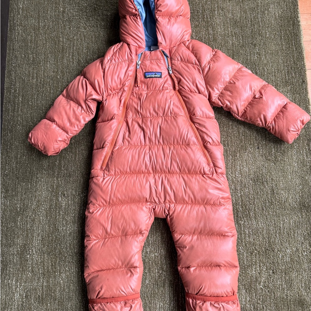 Patagonia Hi-Loft Down Sweater Bunting (6-12 months)